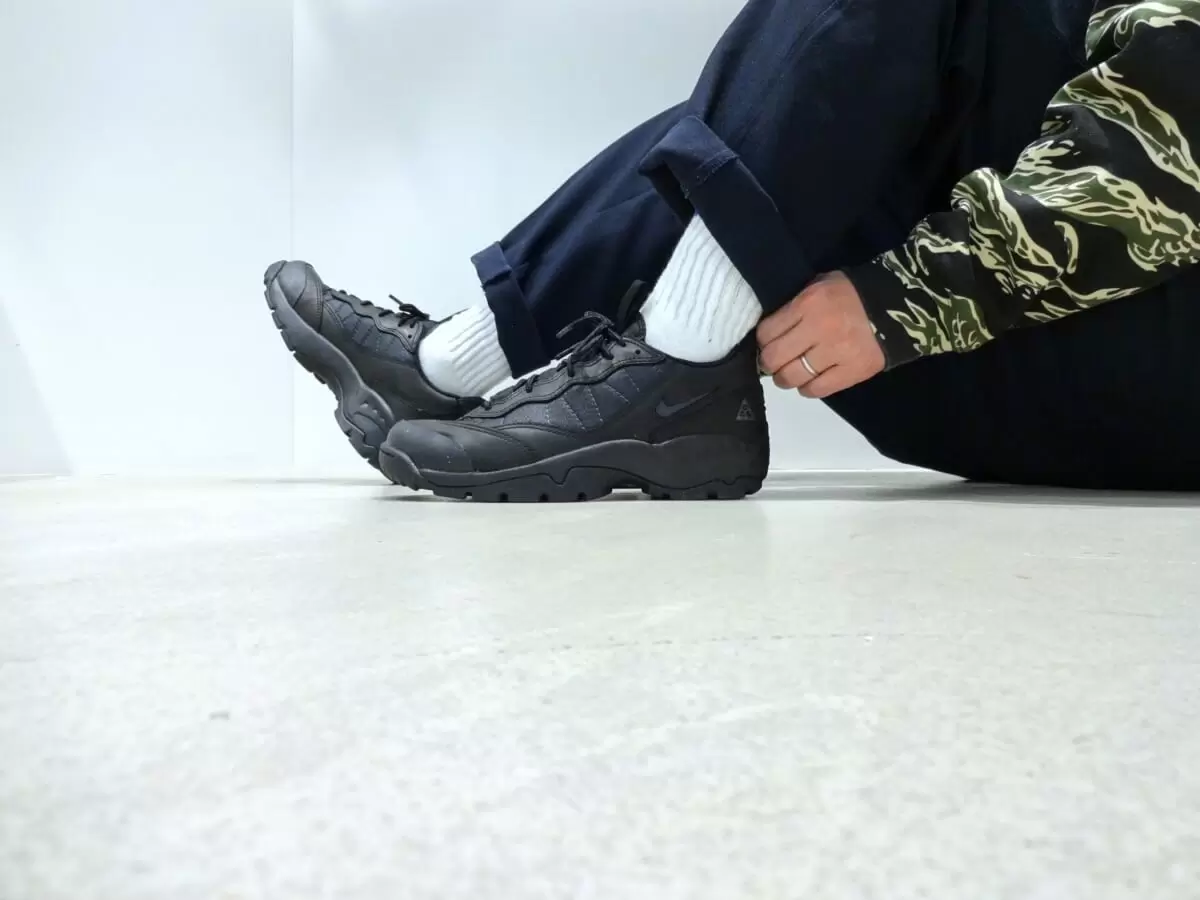 トレッキングスニーカーの名作「ナイキ ACG エア マーダ」を再現した