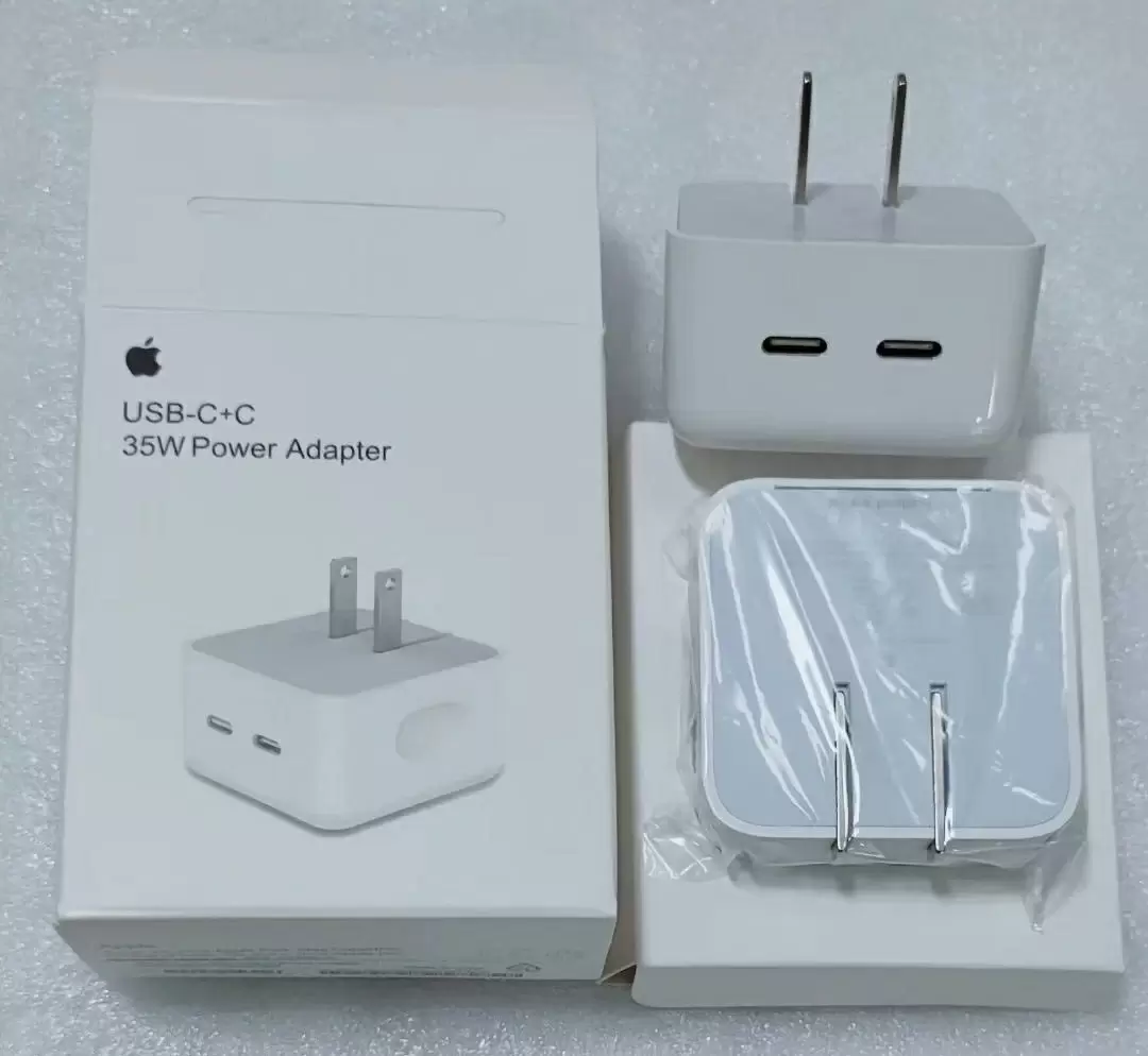 アップル純正USB-C充電器の写真が流出？ 小型かつ折りたたみプラグで 