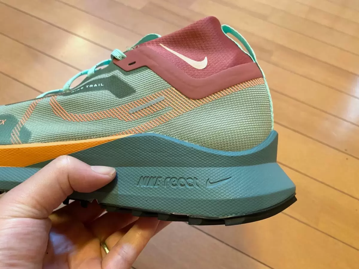 ナイキ リアクト ペガサス トレイル 4 GORE-TEX」は天候の変わり