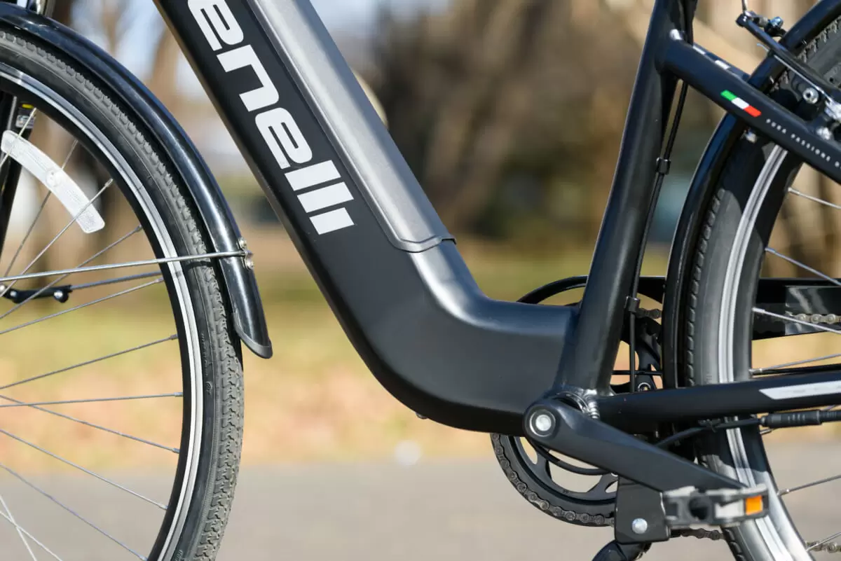 リーズナブルな価格だけど、しっかり走れるベネリのe-Bike
