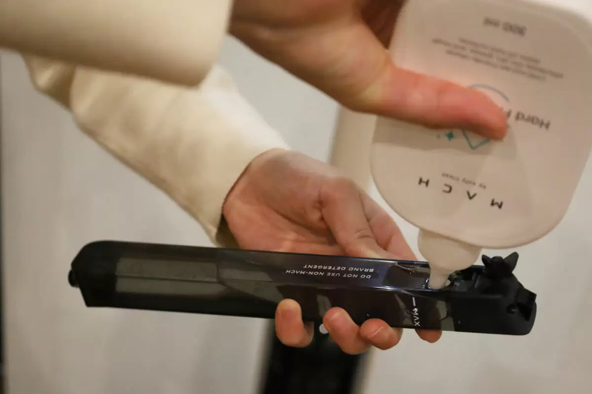 掃除をアトラクションに変える。アンカーの最新コードレス水 掃除をアトラクションに変える。アンカーの最新コードレス水