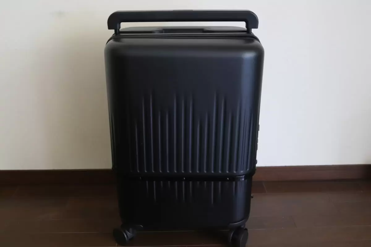 1台3役】スーツケースの致命的課題を解決したサイズ可変式「VELO」は ...