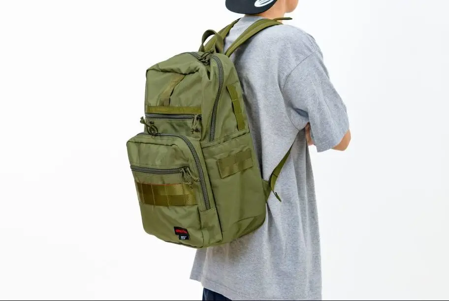 BRIEFING × ROOT CO. SLIM PACK」は、ギアの外付け用ループやポケット